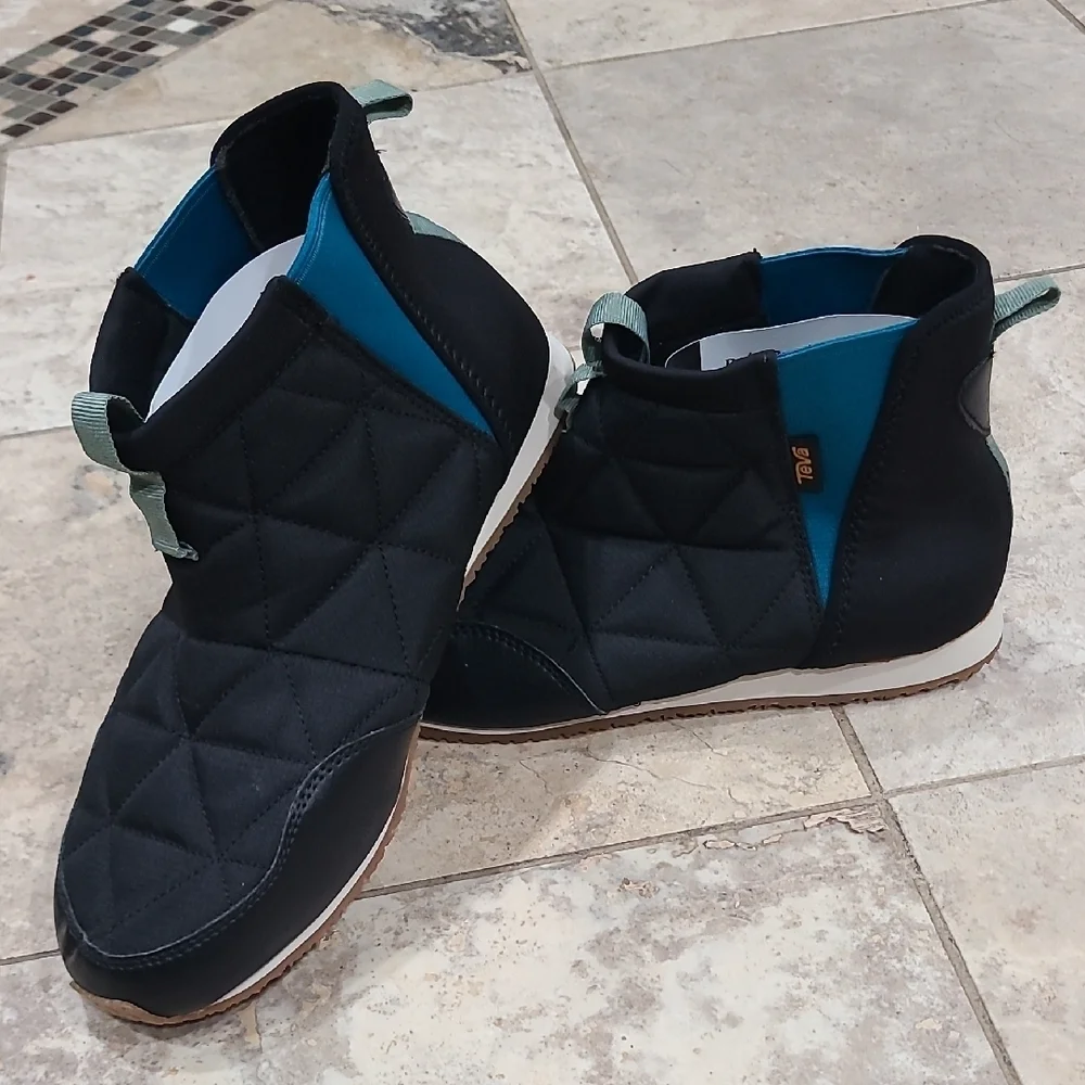 Teva Black Quilted Big Kids Sneakers